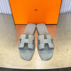 Hermes Slippers